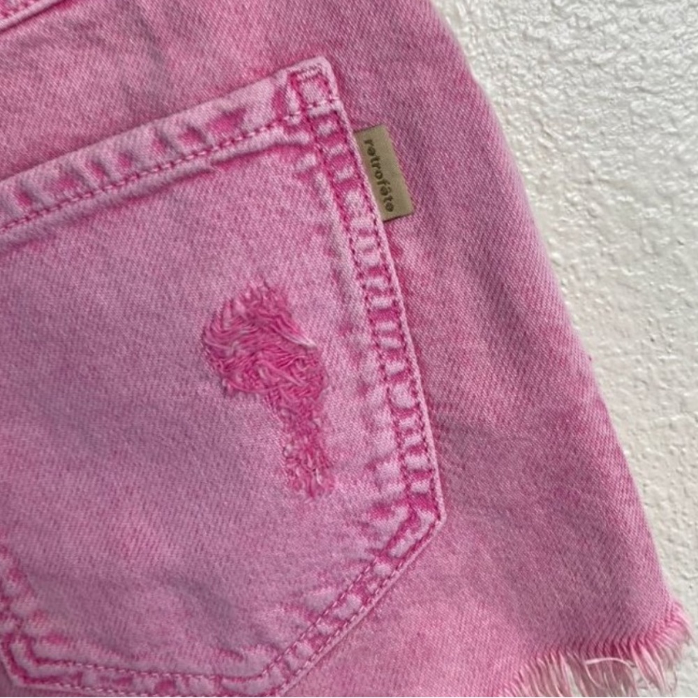 Retrofête Tessa Vintage Pink Distressed Raw Hem Festival Jean Short 26 High Rise - Picture 14 of 16